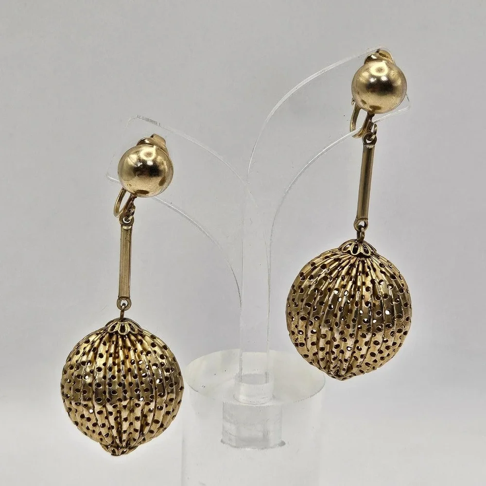 Vintage Gold-Tone Clip-On Drop Earrings Filigree Ball‎ Dangle Mid Century Glam